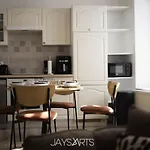 Cozy Center 3 People Apartment