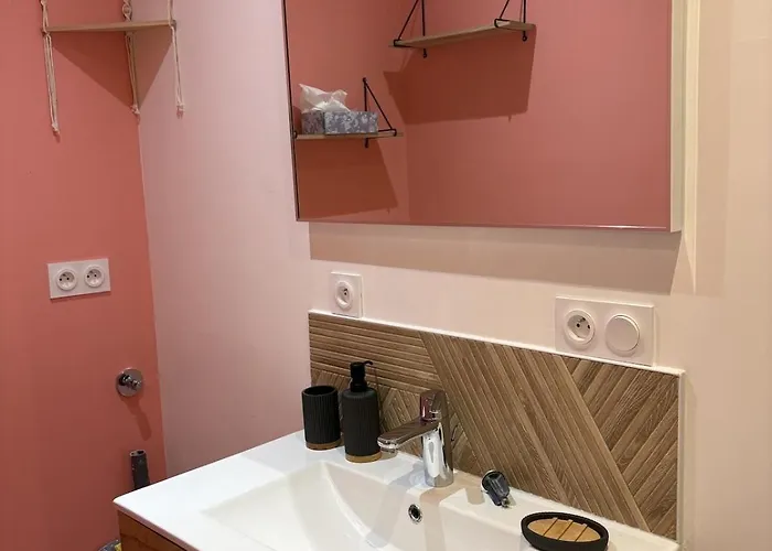 Cozy Center 3 People