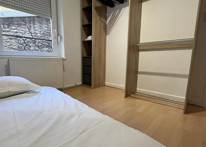 Cozy Center 3 People Apartment